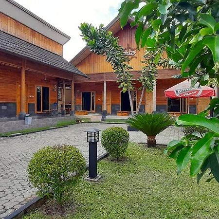 Hotel Andrew Batara Sawarna Exterior foto